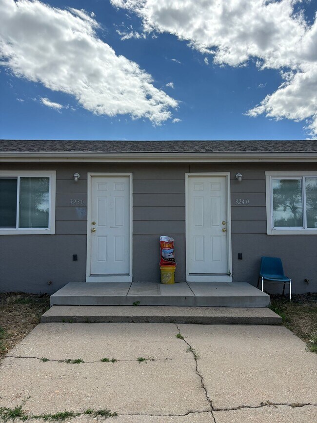 Building Photo - 3240 W 55th Pl