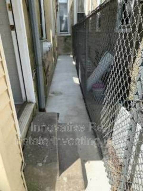 Building Photo - 1747 N 29th St