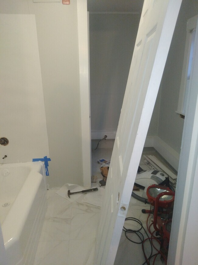 bath - 42 Brookline St