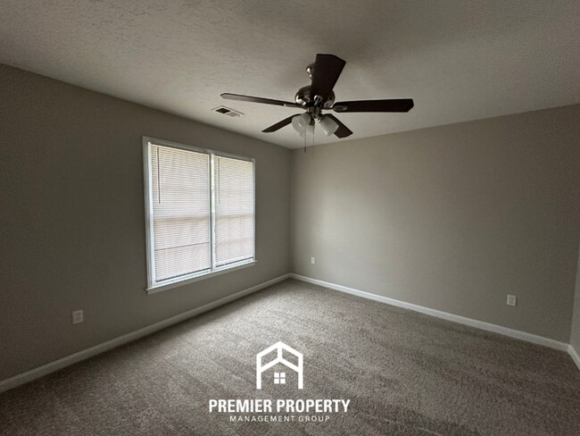 Building Photo - Stunning 4BR Cordova Home | Chef's Kitchen with Island, Formal Dining & Fireplace