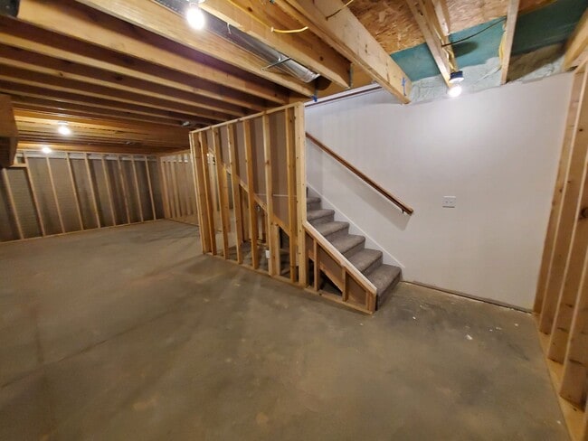 Building Photo - Charming 3-bedroom/2-bathroom duplex home in Washington, IL