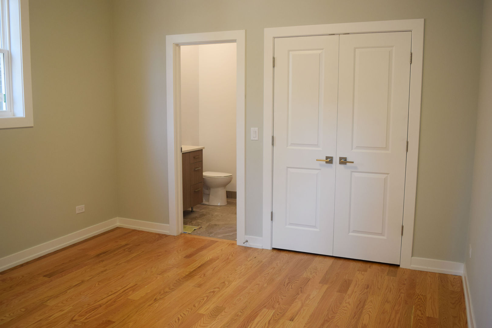 Building Photo - 6144 S University Ave