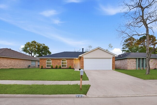 Building Photo - 7310 Sonnet Glen Ln