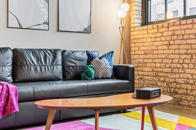 Building Photo - 606 N Washington Ave