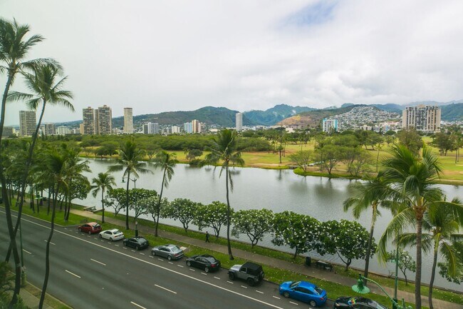 Building Photo - ? Spacious 2-Bedroom Condo at Fairway Manor – Incredible Value Near Waikiki! ?