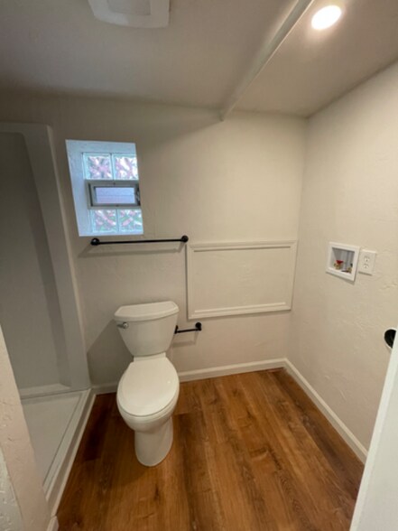 Building Photo - 1247 Leishman Ave