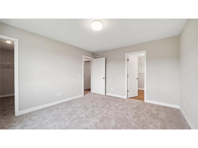 Building Photo - 7472 170th Ave NW