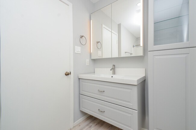 Building Photo - 2103 Winged Foot Dr