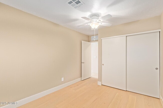 Building Photo - 15457 N 63rd St