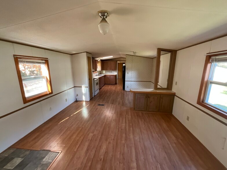 Building Photo - 45 Chadwick Way