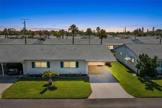 Building Photo - 5996 Hibiscus Dr