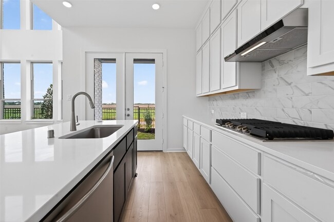 Building Photo - 16739 Lake Austin St