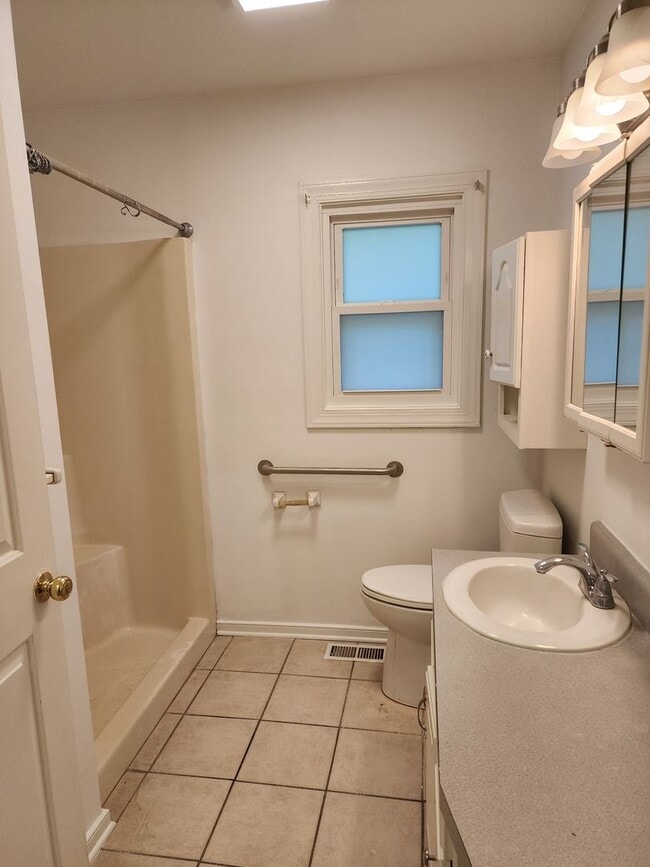 Building Photo - Cozy 1 Bedroom Home in New Kent County!