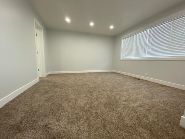 Building Photo - 1163 Buccaneer Dr