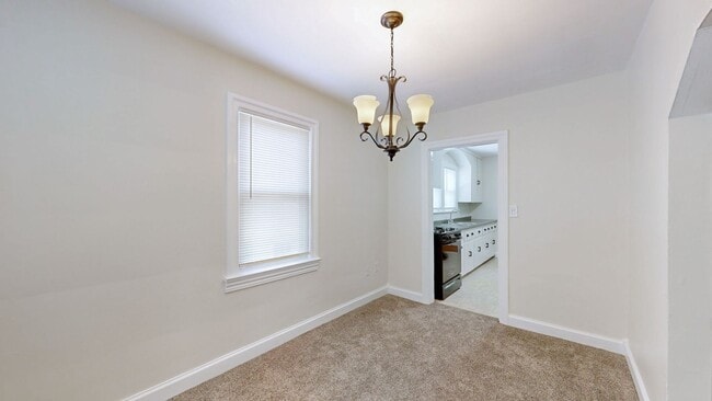 Building Photo - Newly Renovated 2 Bed/1 Bath Home in Camp Taylor