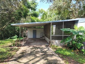 Building Photo - Charming 2BR/1BA Home on a Spacious 1/2 Acre in Silver Springs