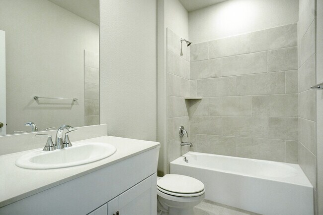 Building Photo - 5812 Marvel Dr