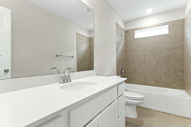 Building Photo - Easy Living in North Richland Hills