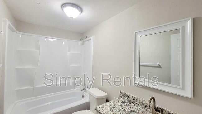 Building Photo - 1221 Stanford St