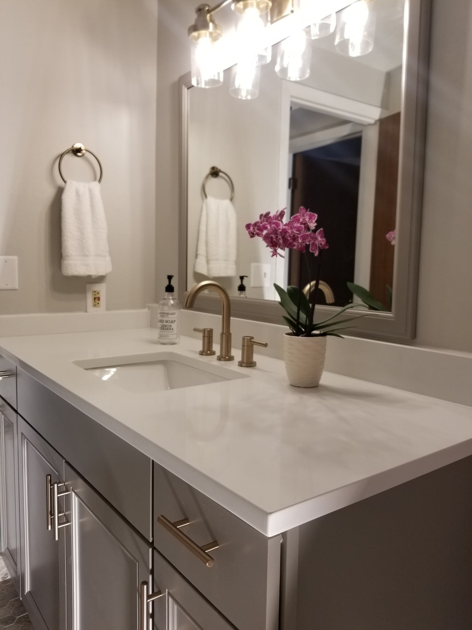 Building Photo - 1030 Davidson Dr