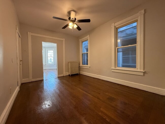 Building Photo - 380 Orange St