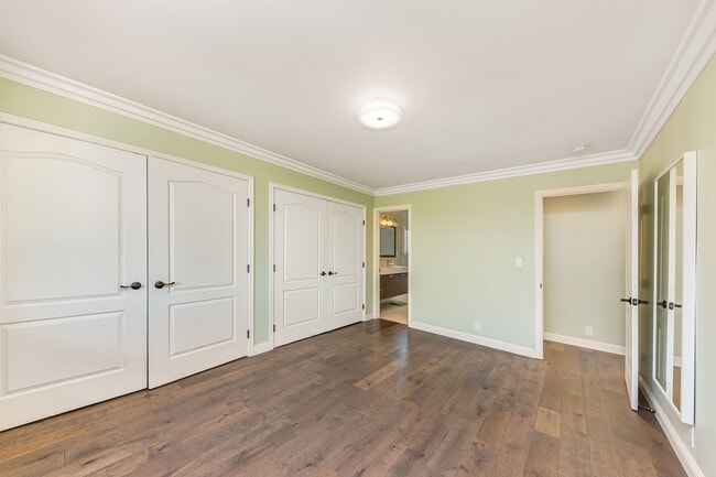 Building Photo - 685 Comet Dr