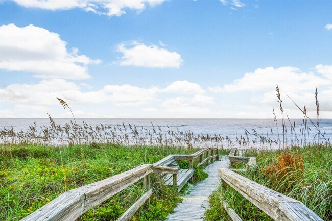 Building Photo - 5930-5A1a A1A S