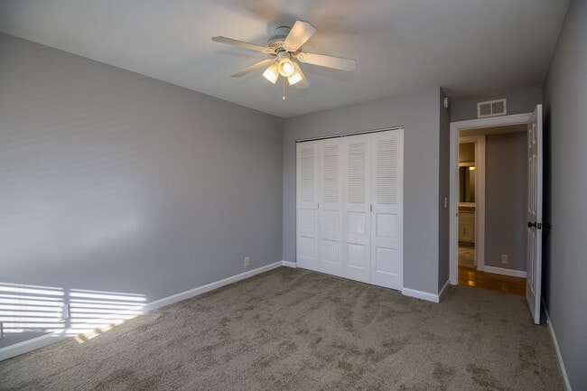 Building Photo - Sanbyrn Hall 3-Bedroom Gem – Full Amenitie...