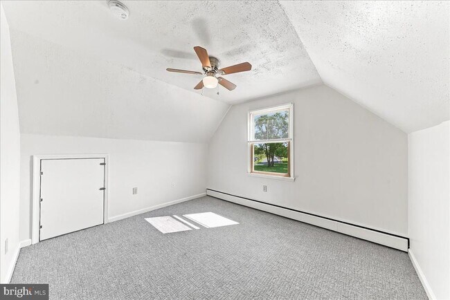 Building Photo - 110 E Hoffecker St
