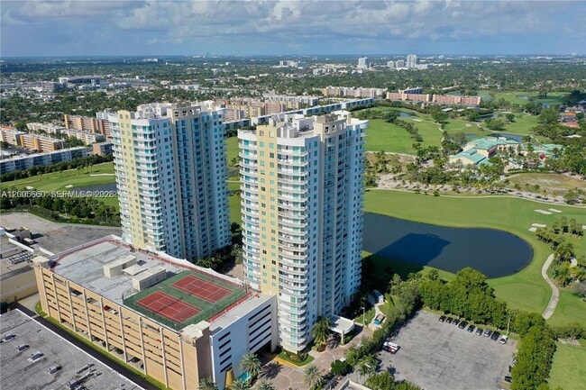 Building Photo - 1745 E Hallandale Beach Blvd