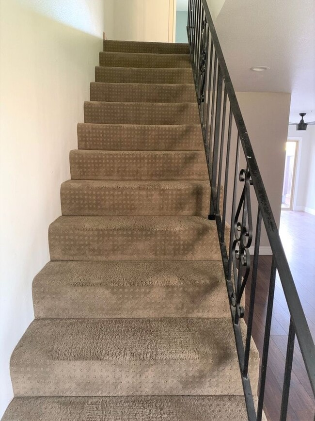 Building Photo - Lovely 2 bedroom PUD in the E Section of R...