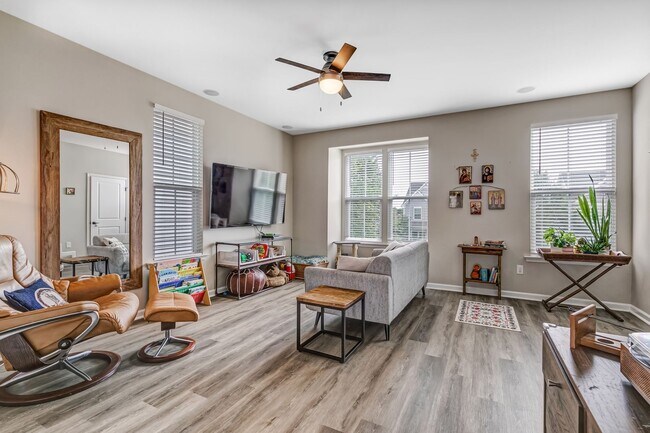 Building Photo - Call Sabrina Thomas at 757-767-0767 for more information