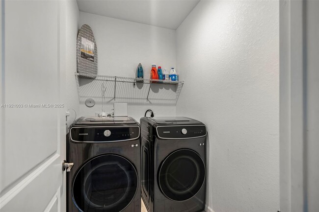 Building Photo - 21189 SW 127th Ct