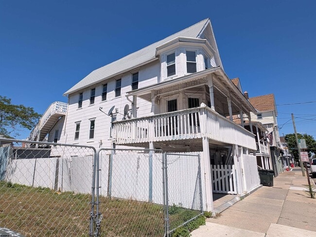 Building Photo - 36 N Florida Ave