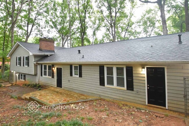 Building Photo - 349 Charmers Way SW