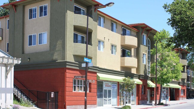 Primary Photo - Berkeley Apartments - Renaissance Villas
