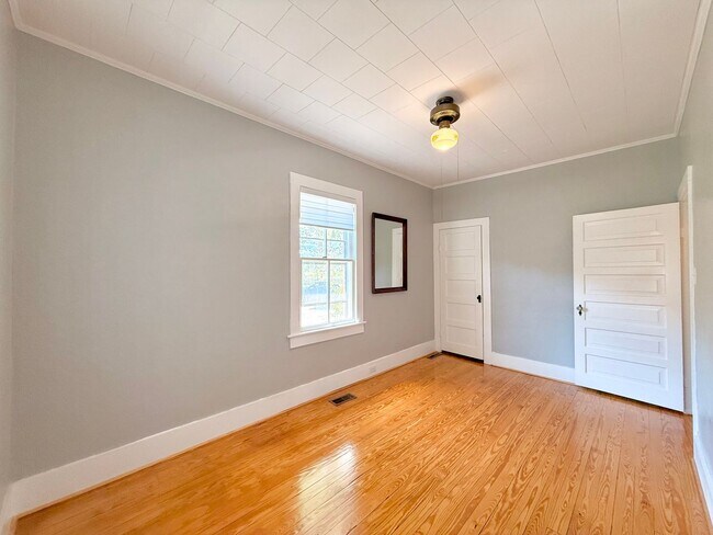 Building Photo - 240 Myrick Estates Rd