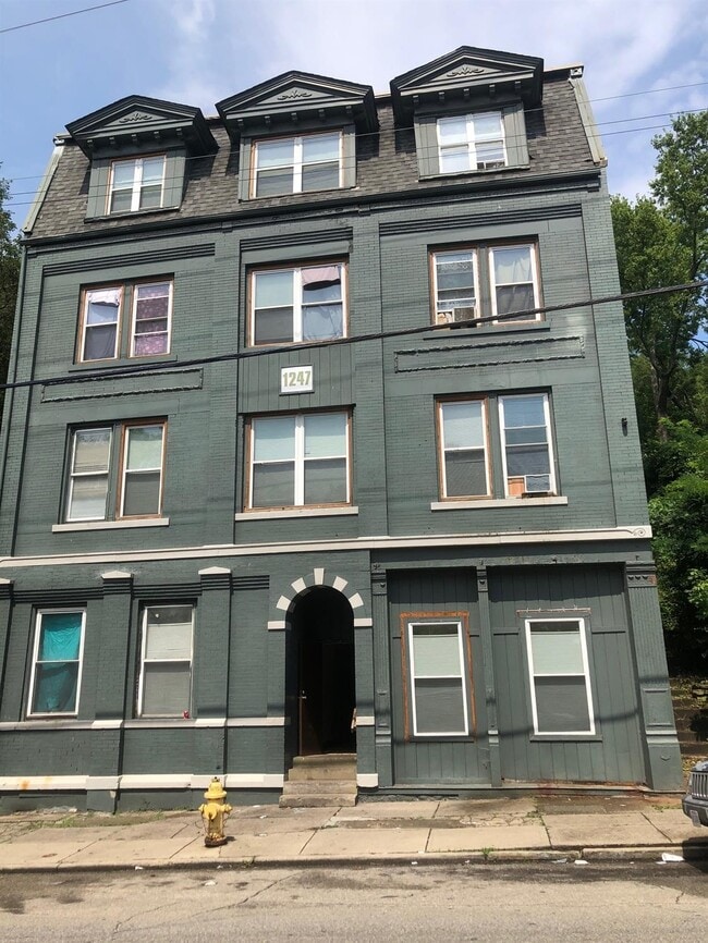 Building Photo - Price Hill Eight Apartments