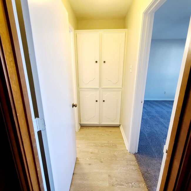 Building Photo - 11350/52 Quail Run St