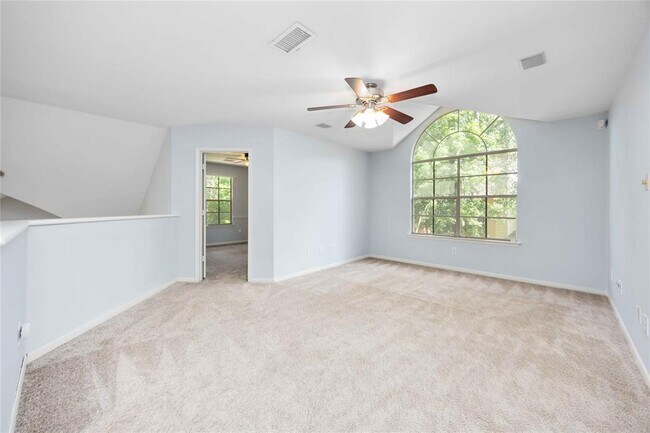 Building Photo - 11 Alden Glen Ct