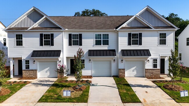 Primary Photo - 18 Twiggs Ln