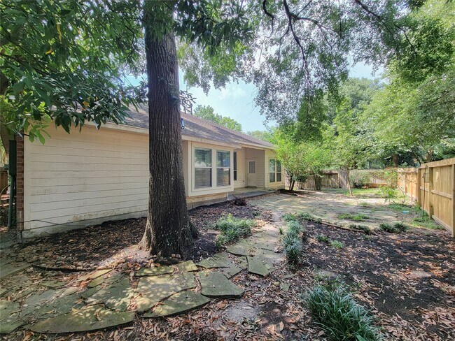 Building Photo - 22 Quince Tree Pl