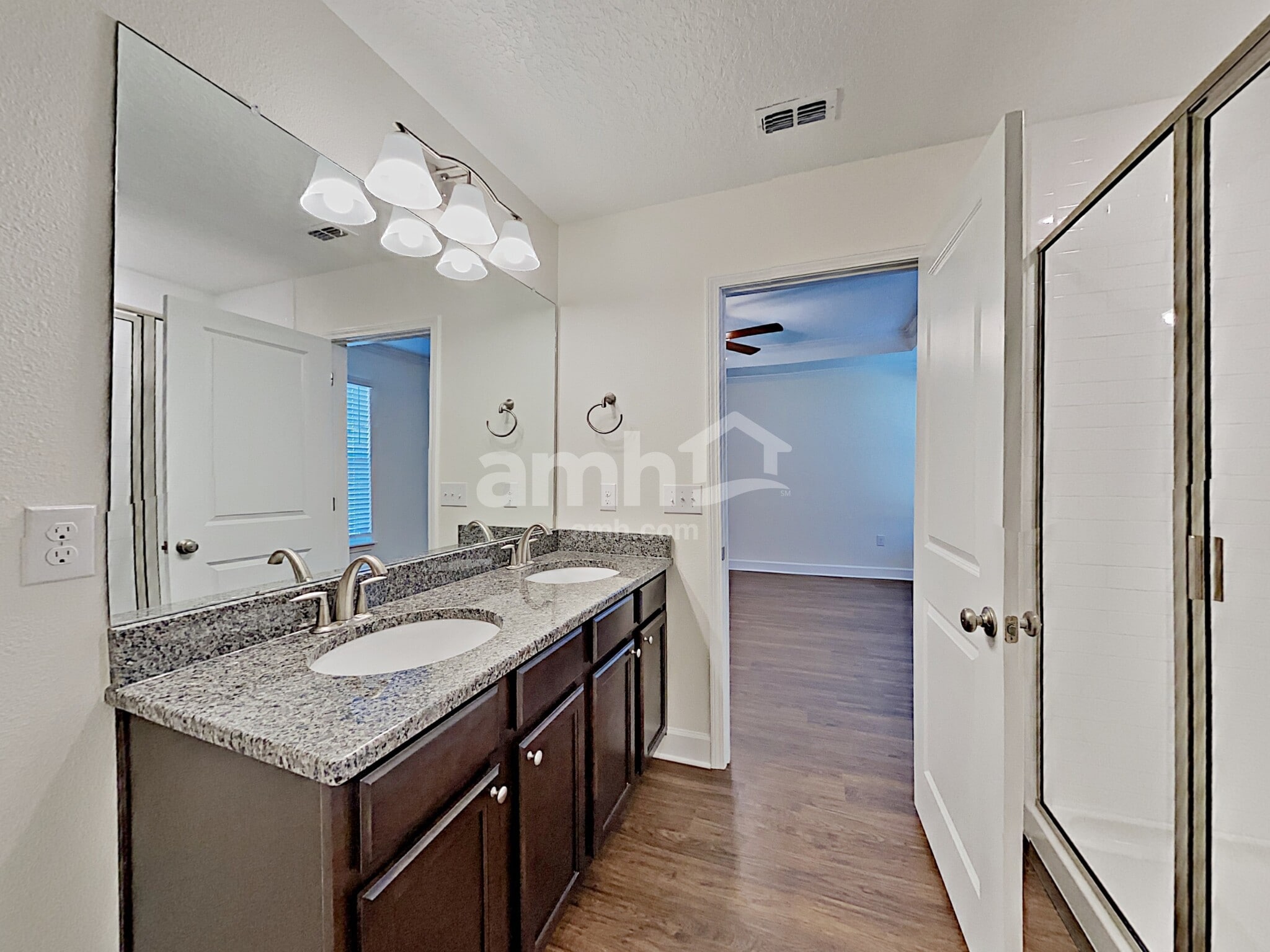 Building Photo - 4723 Birdsong Dr