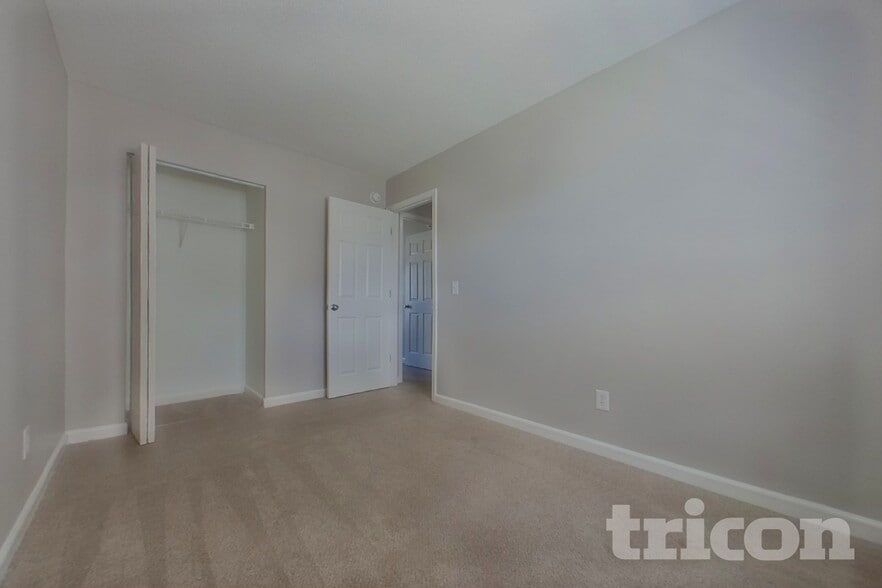 Building Photo - 521 Halleck Ln