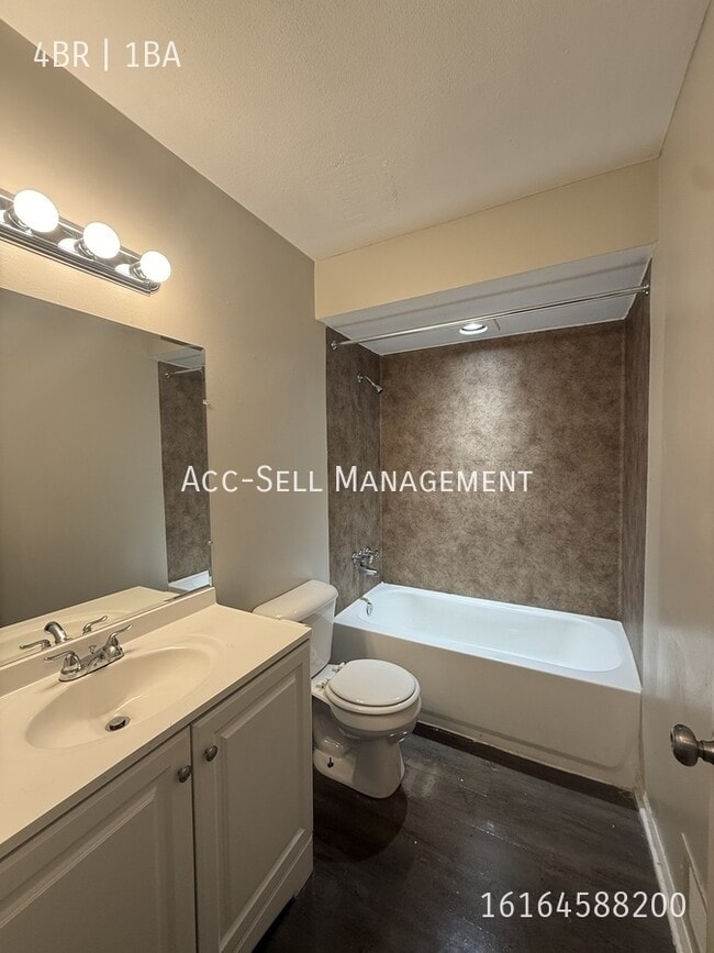 Building Photo - 5231 Rich-