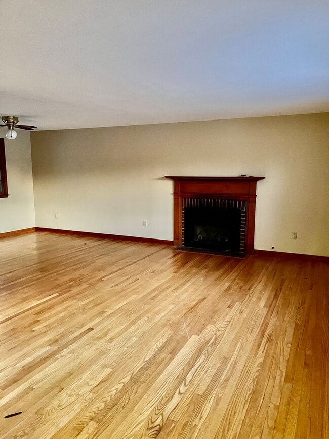 Building Photo - 102 Elmsford Rd