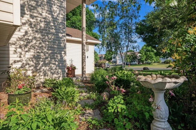 Building Photo - 2921 235th Ave NW