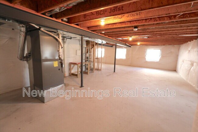 Building Photo - 4834 Olympus Dr