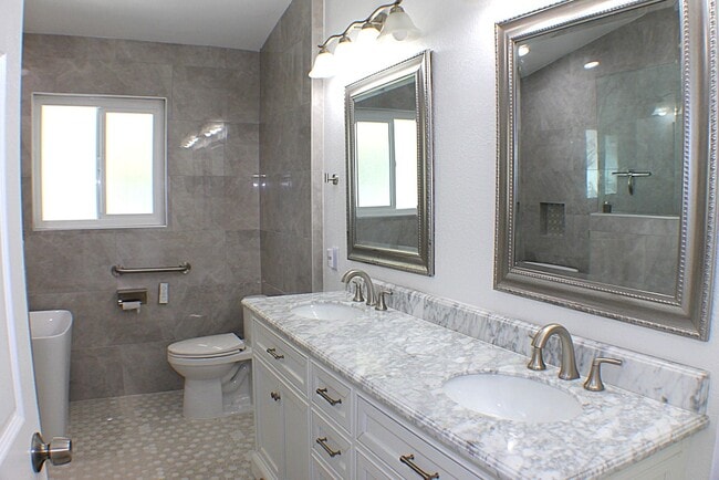 Building Photo - Spacious Ranch-Style Home on Half Acre wit...