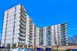 Building Photo - 3245 Rio Dr